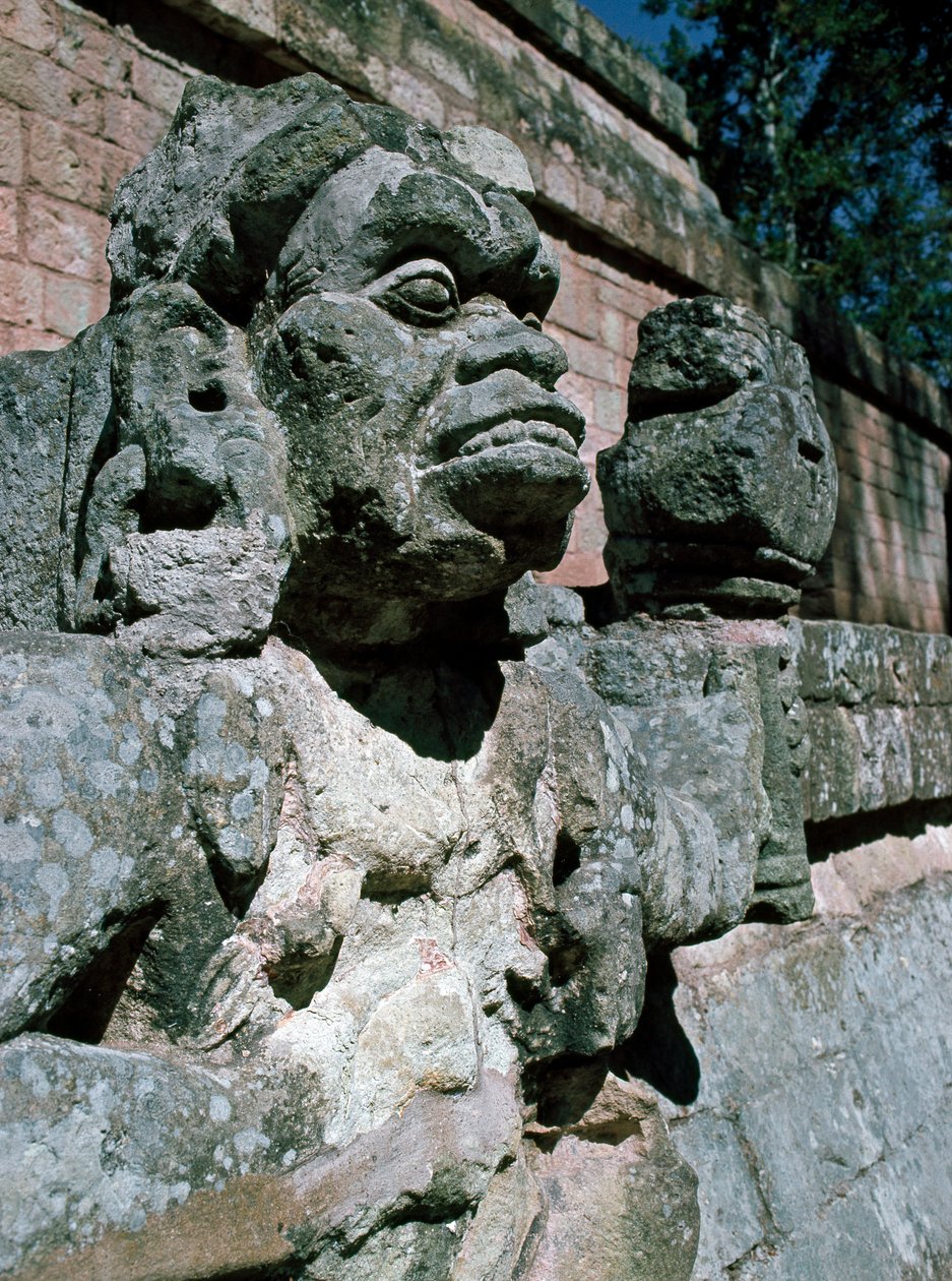 Rzeźby z kamienia - świątynia 11 autorstwa Mayan