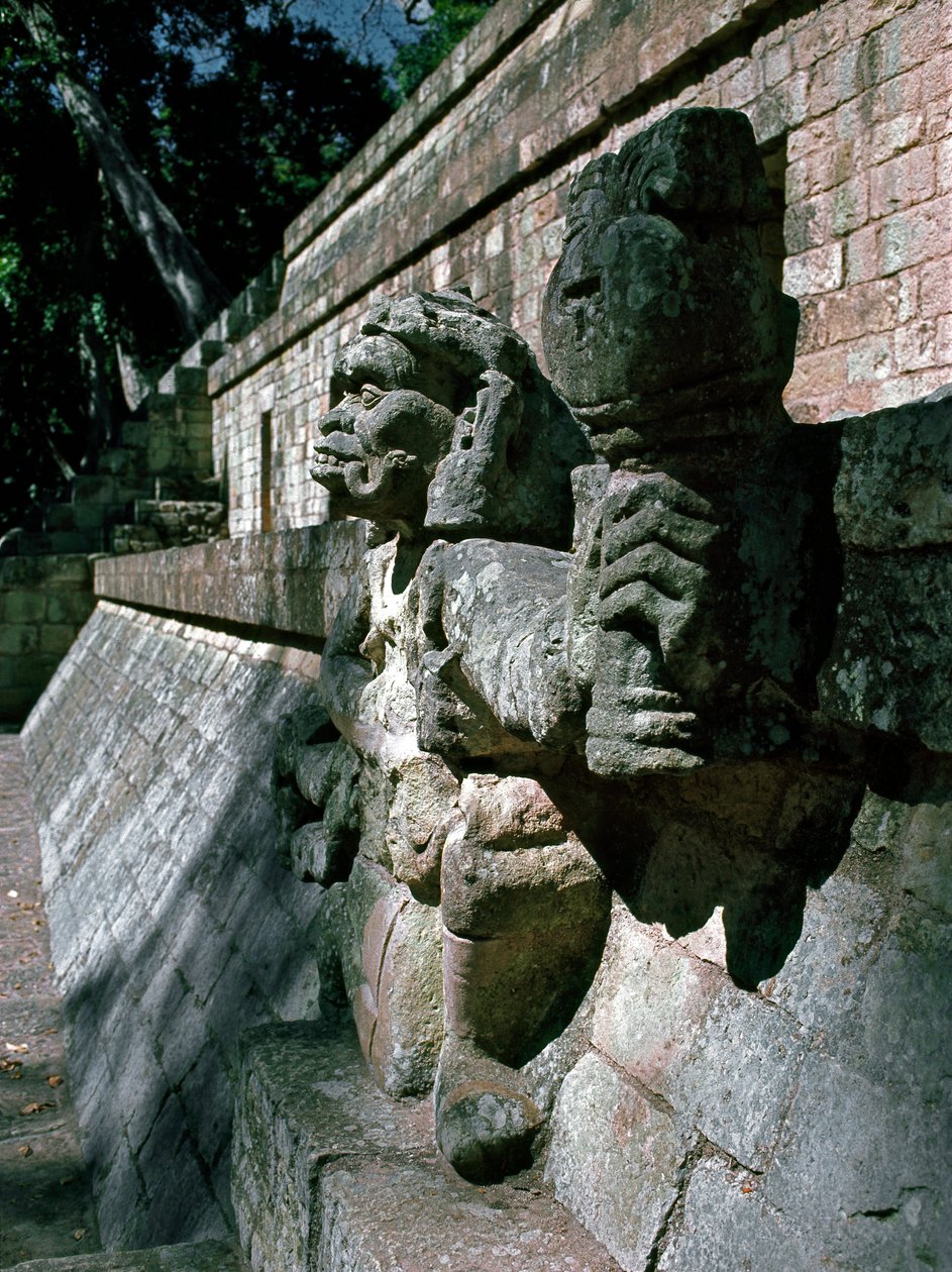Rzeźby z kamienia - świątynia 11 autorstwa Mayan