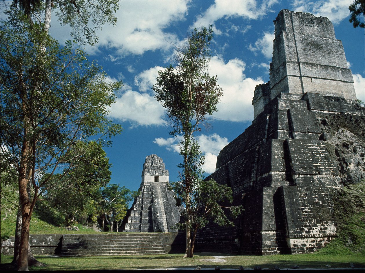 Świątynia Tikal II lub świątynia masek, VII-VIII wiek autorstwa Mayan