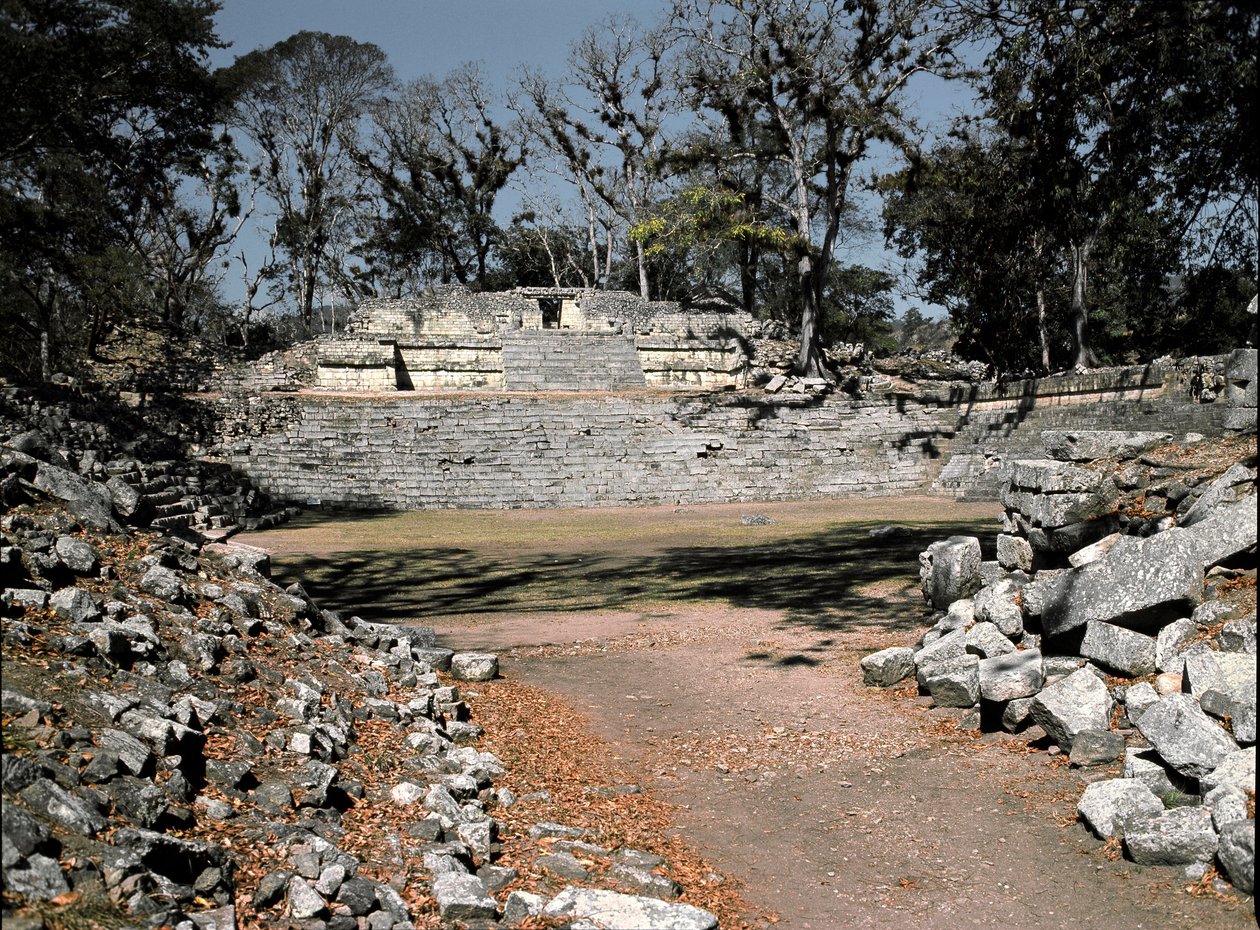 Wschodnia Świątynia Akropolu 22, IV-X wiek autorstwa Mayan Mayan