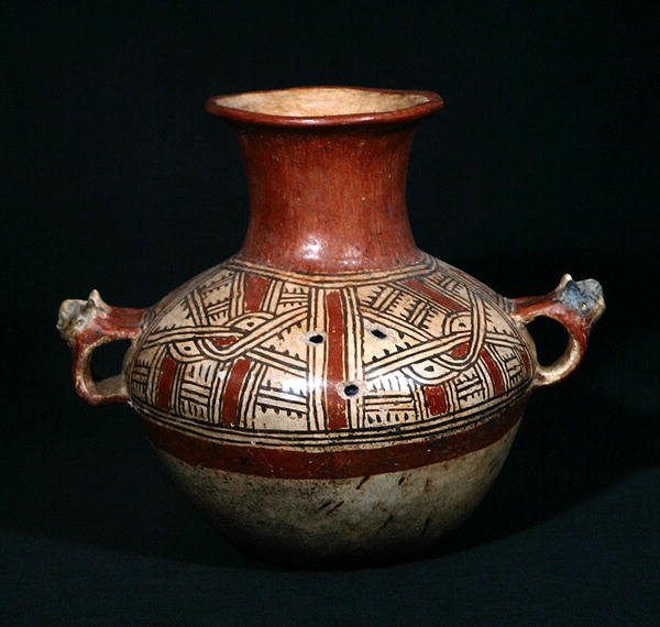 Urna pogrzebowa z otworami z Utatlan (Cumarcaaj), Quiche, Gwatemali, Ameryki Środkowej, okresu postklasycznego (terakota) autorstwa Mayan Mayan
