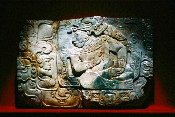 Pectoral króla i dworzanina, z Nebaj, Gwatemala, okres klasyczny (jadeit) autorstwa Mayan Mayan