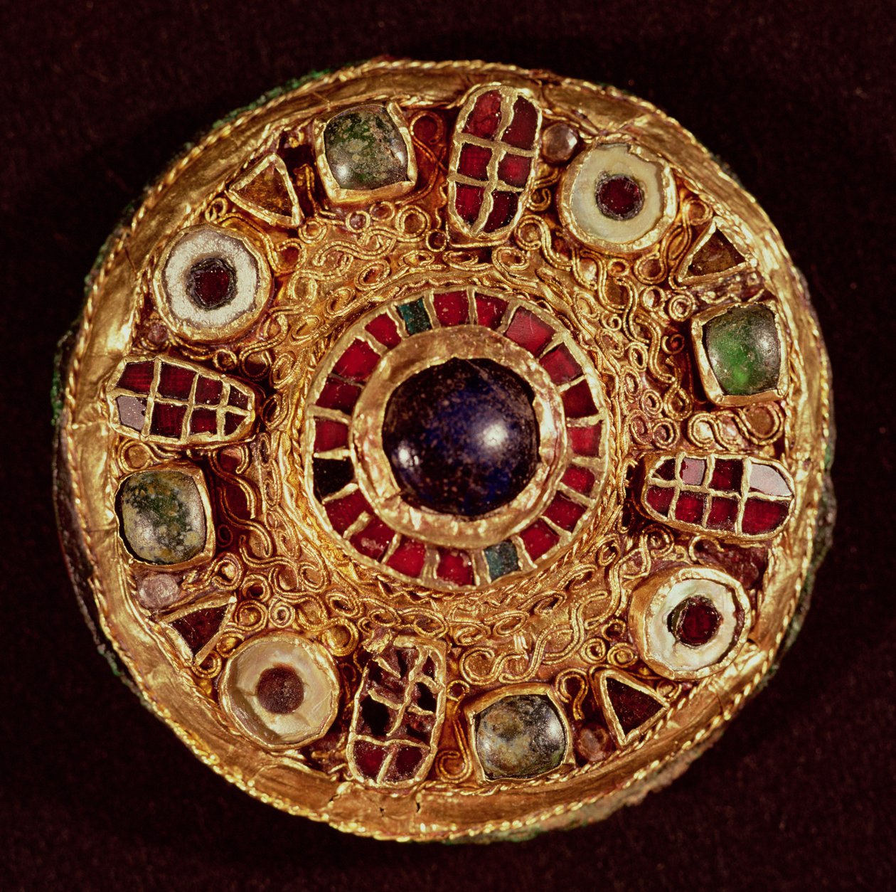 Okrągła broszka (złoto i emalia cloisonne) autorstwa Merovingian
