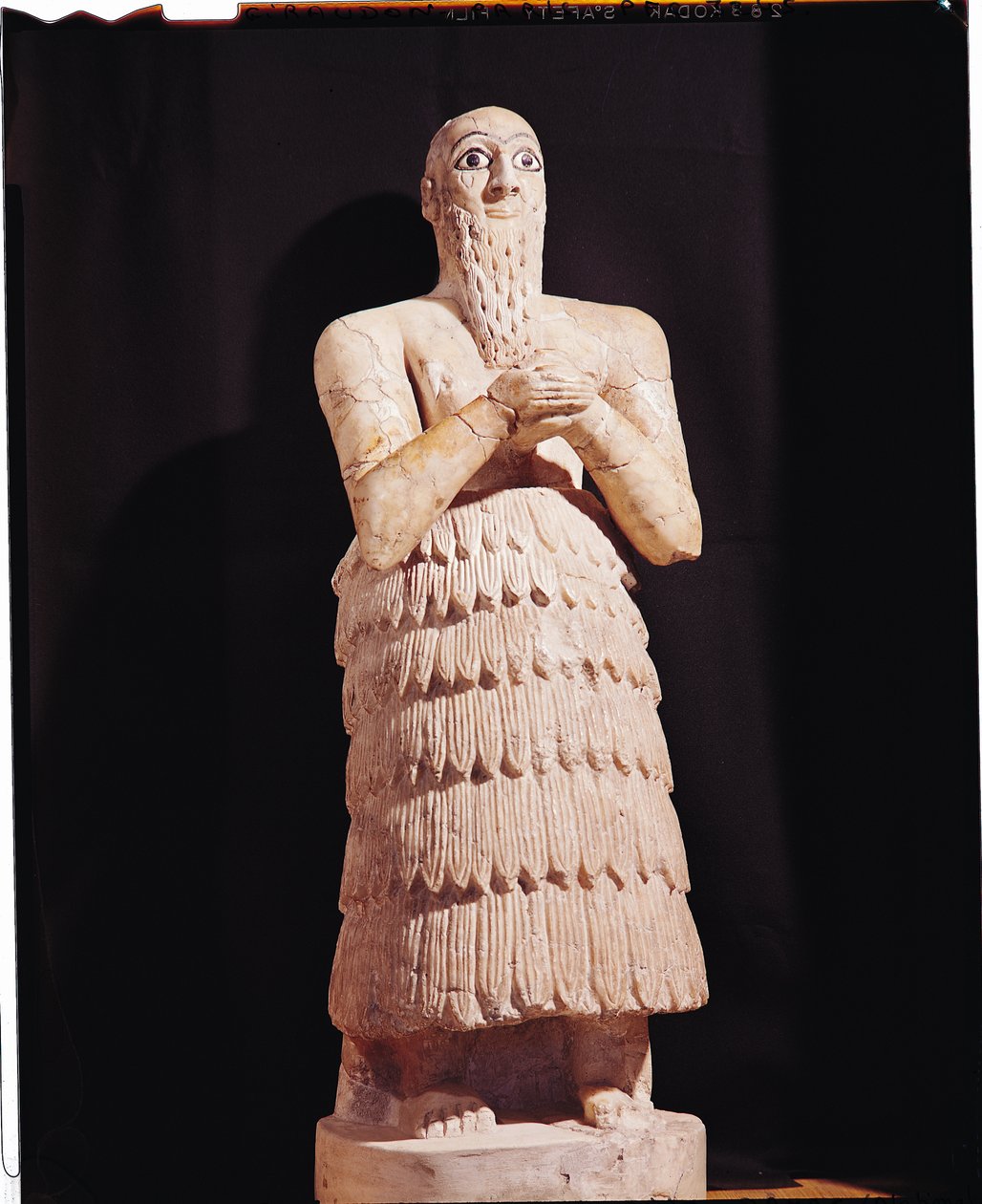 Statua Itur-Shamagena, króla Mari, modlącego się, z Mari, Środkowy Eufrat, 2800-2300 pne (alabaster) (patrz także 228262) autorstwa Mesopotamian