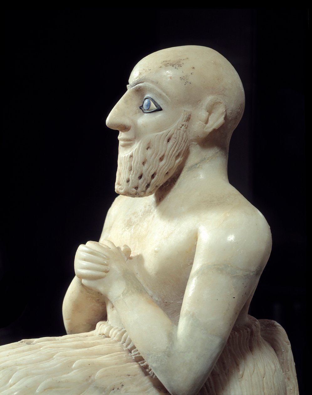 Sztuka Mezopotamii: Statua Intendenta Ebiha-ila. Rzeźba albastra, muszli, lapis-lazuli i łupka, ok. 2500 pne (okres sumeryjski, ok. 2900-2200 pne). Od Mari. Wysokość: 0,525m. Paryż, Luwr autorstwa Mesopotamian