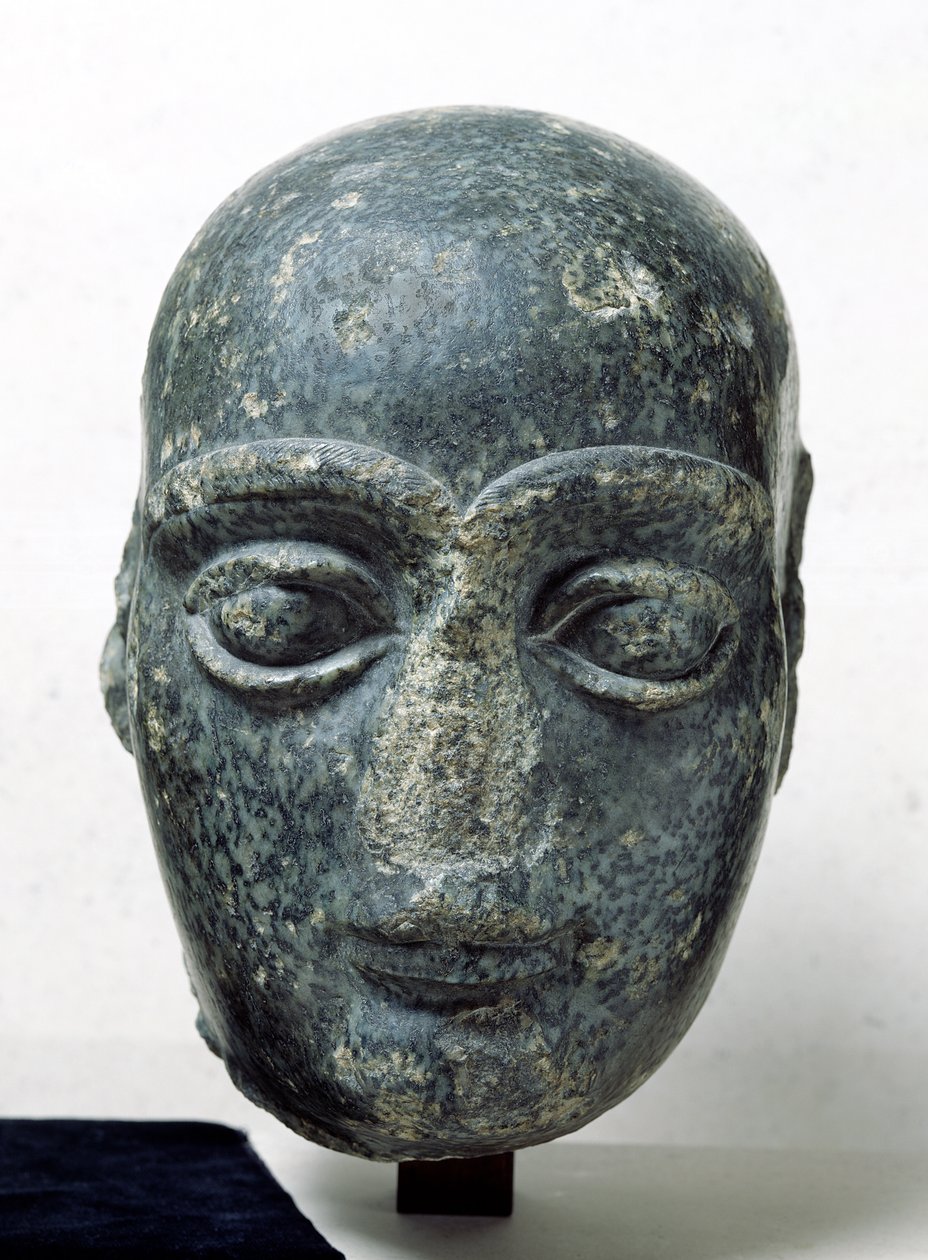 Głowa mężczyzny, znanego jako Gudea z ogoloną głową, z Telloh (starożytnego Girsu) neo-sumeryjskiego, ok. 2120 pne (dioryt) autorstwa Mesopotamian