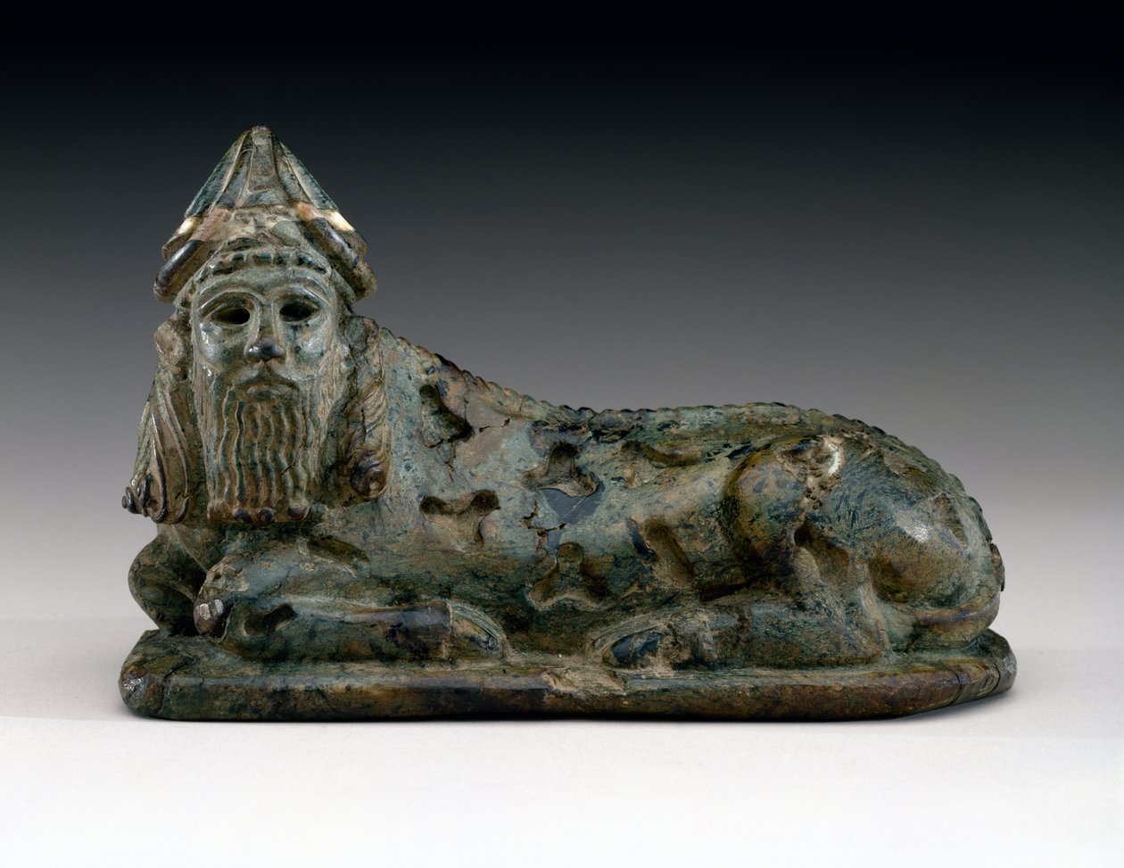 Lama Bóstwa, ok. 2100-2000 pne (serpentyn) autorstwa Mesopotamian