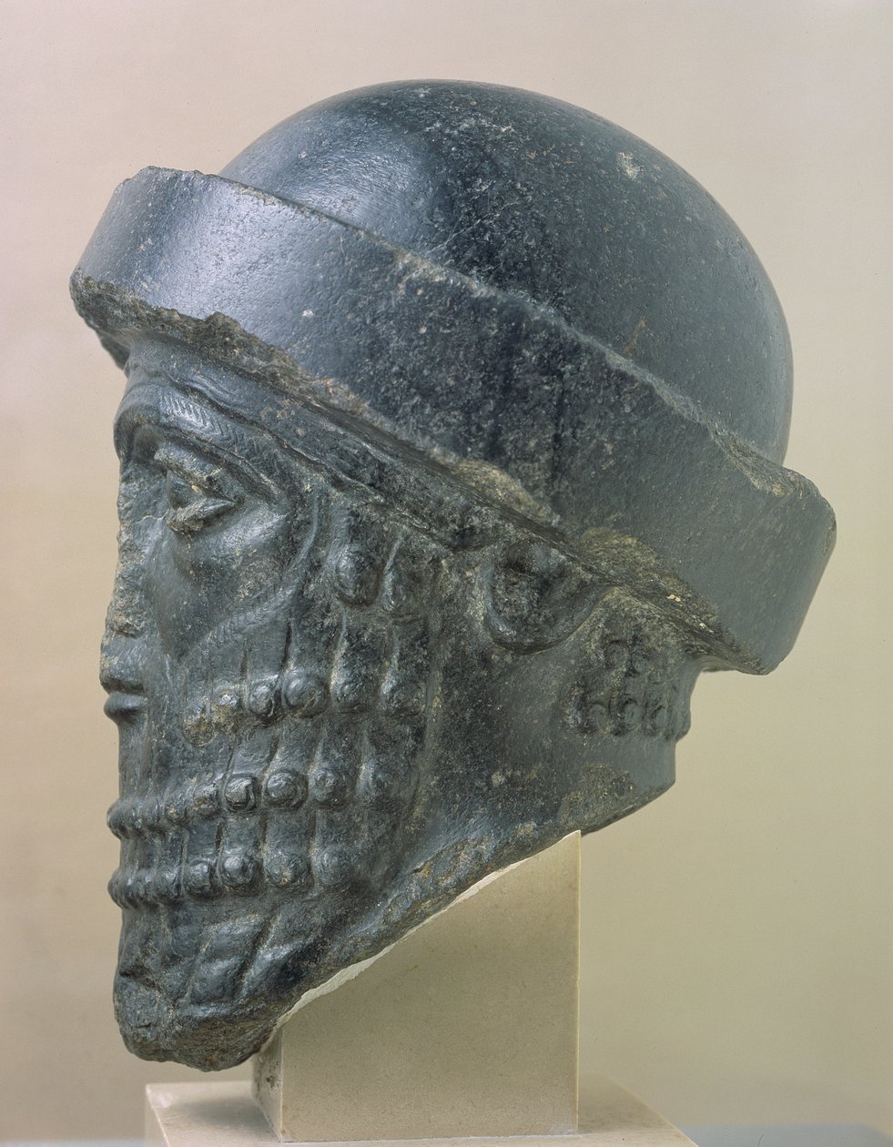 Głowa królewska, znana jako głowa Hammurabiego w Suzie w Iranie, początek II tysiąclecia, p.n.e. 1750 p.n.e. (dioryt) autorstwa Mesopotamian