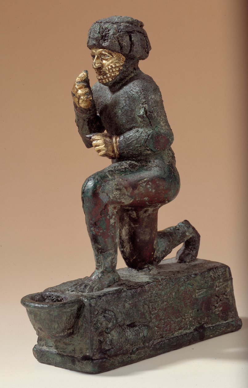 Mezopotamia: Statuetka ze srebra, brązu i złota klęczącego czciciela, ex-voto poświęcone bogu Amurru za życie Hammurabiego. 1800 pne. Ze strony Larsy. Paryż, Luwr autorstwa Mesopotamian Mesopotamian