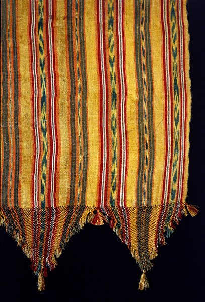 Fragment rebozo, koniec XIX wieku (jedwab, bawełna, naturalne barwniki i złota nić) autorstwa Mexican School
