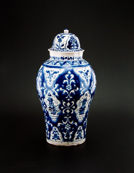 Słój Talavera, koniec XIX wieku (ceramika malowana i szkliwiona) autorstwa Mexican School