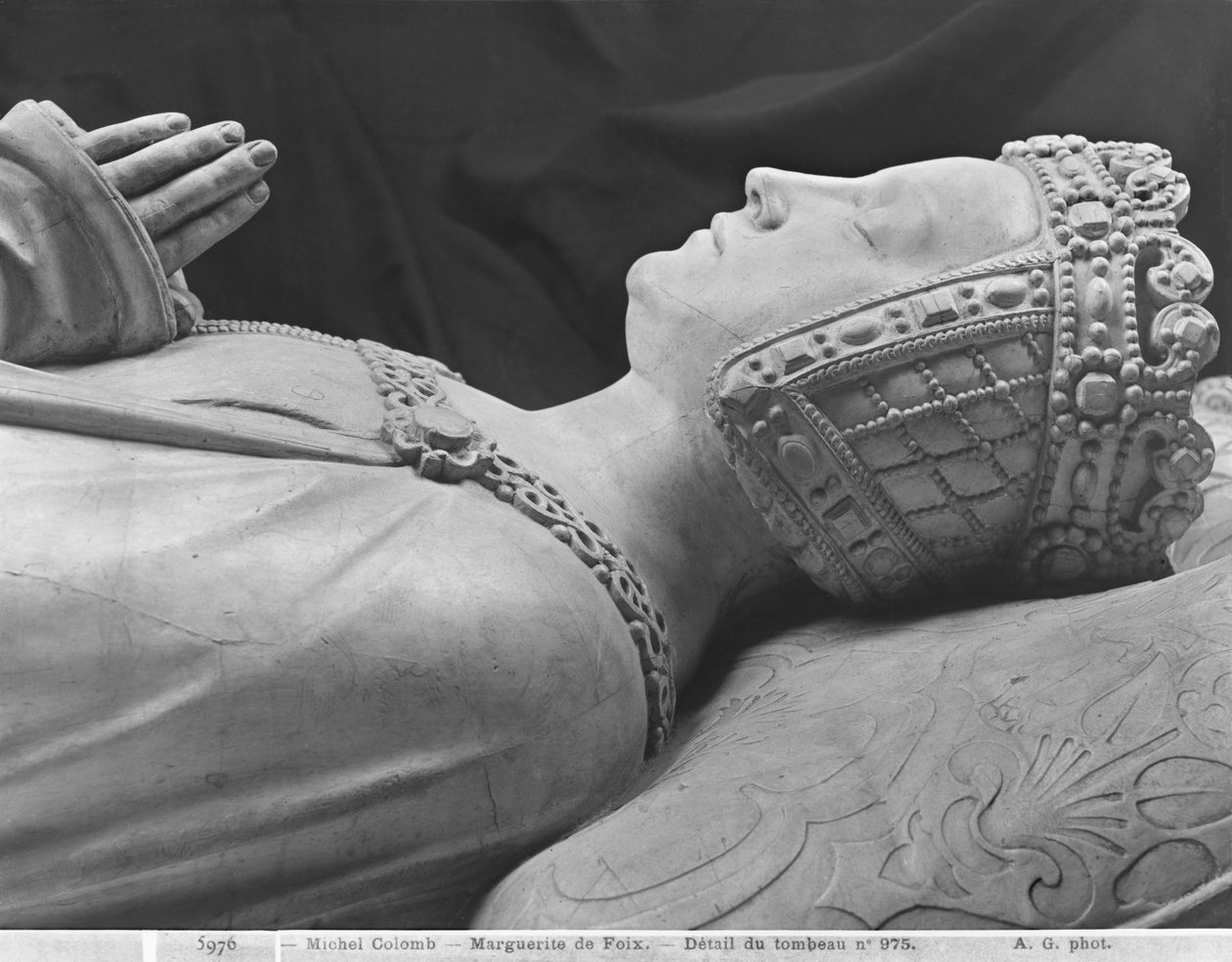 Nantes, Katedra św. Piotra i Pawła, grobowiec Franciszka II, księcia Bretanii i Małgorzaty z Foix, detal Małgorzaty z Foix, 1502-07 odlew gipsowy z marmuru zdjęcie bw autorstwa Michel Colombe