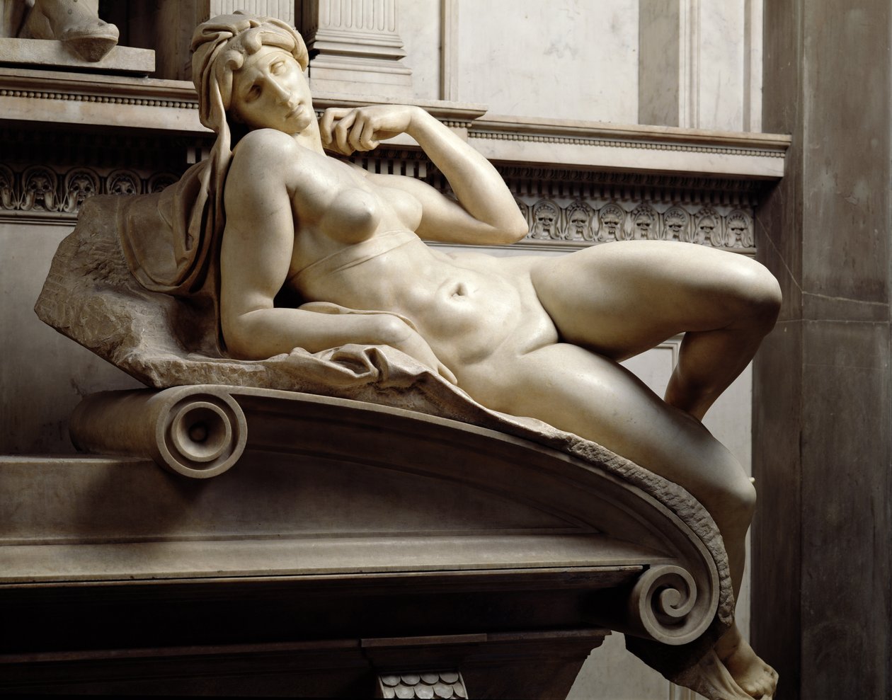 Grób Lorenzo de Medici 1449-92 fragment Świtu, 1520-24 marmur autorstwa Michelangelo Buonarroti