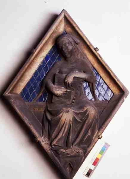 Muzyka, reliefowa płytka z Campanile (ceramiczna i marmurowa) autorstwa Micheli Gino