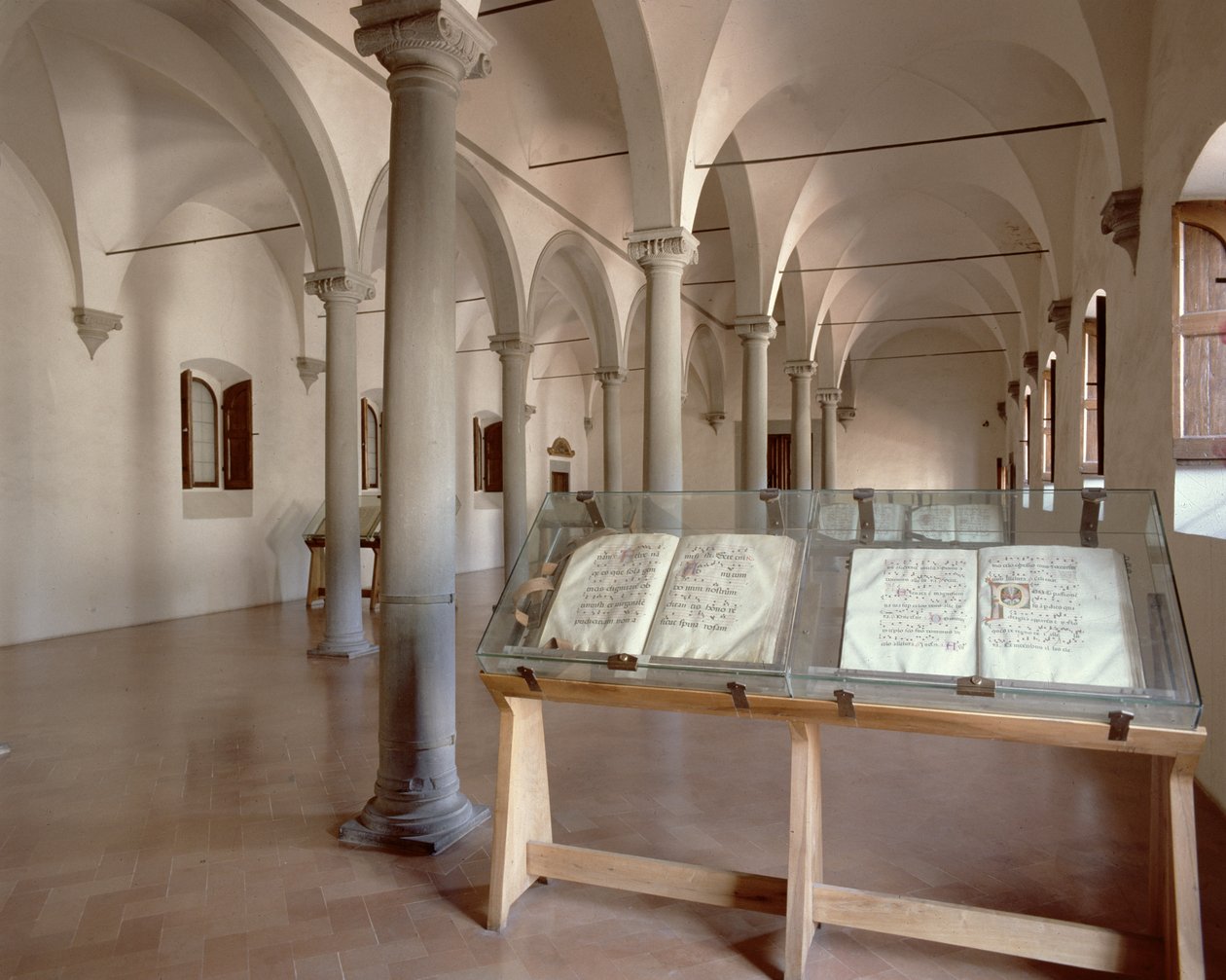 Biblioteka, 1441 autorstwa Michelozzo di Bartolommeo