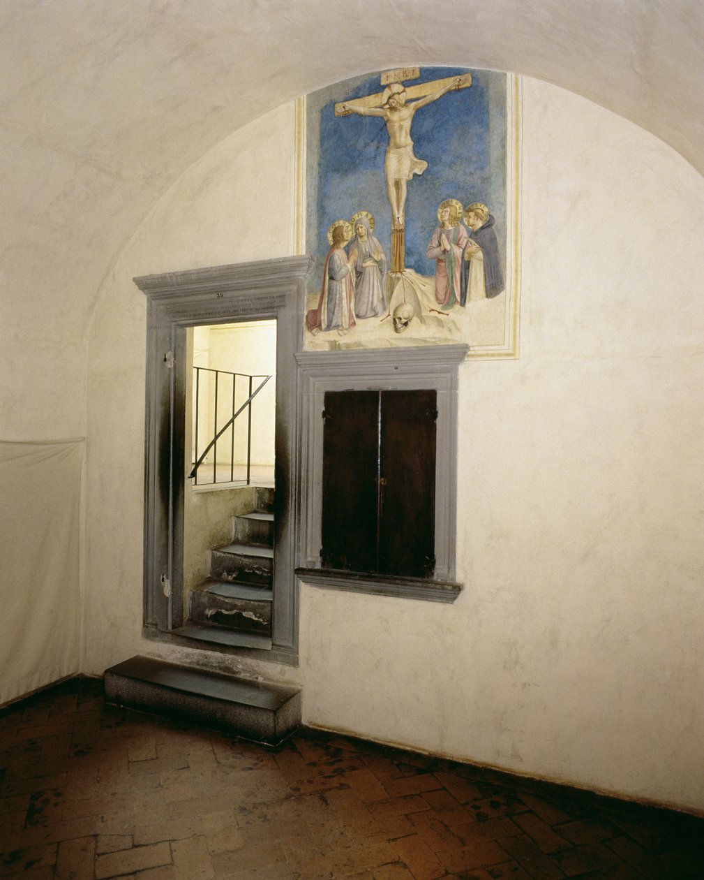 Widok celi mnicha ozdobionej obrazem "Ukrzyżowanie ze świętymi" autorstwa Fra Angelico (1387-1455) autorstwa Michelozzo di Bartolommeo