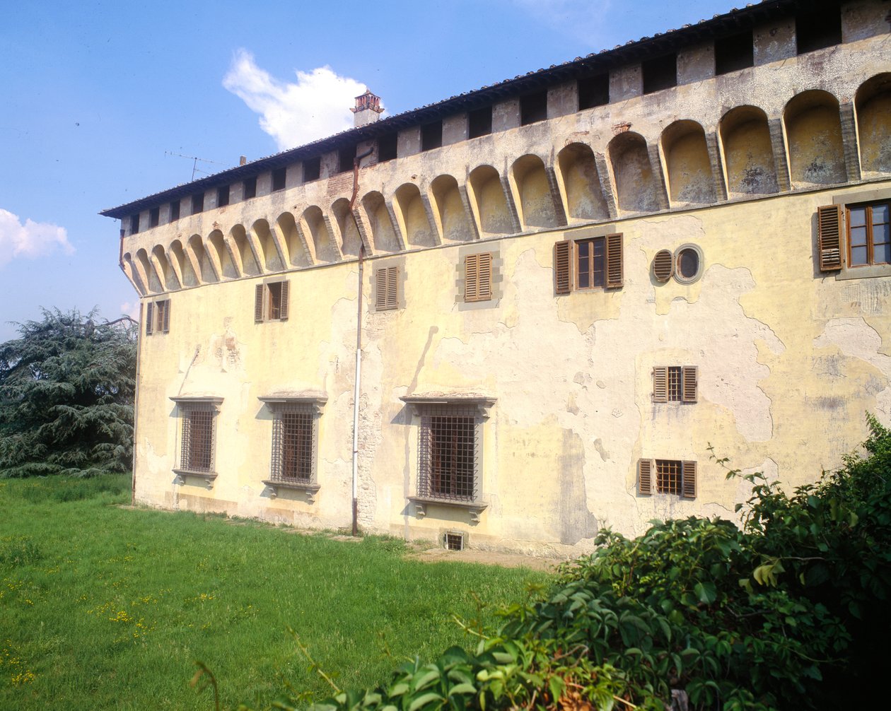 Willa Medici w Cafaggiolo, rozpoczęta 1451 autorstwa Michelozzo di Bartolommeo