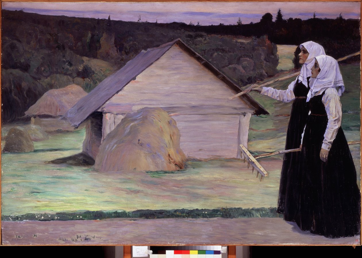 Lato. Dwie kobiety niosące grabie wieczorem po pracy w polu przechodzą obok stogów siana i drewnianych chat. Obraz Michaiła Wasiljewicza Niestierowa (1862-1942), olej na płótnie autorstwa Mikhail Vasilievich Nesterov