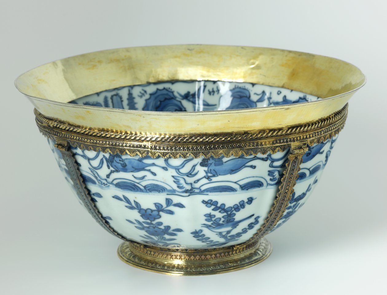 Miska, 1560-1600 autorstwa Ming Dynasty Chinese School
