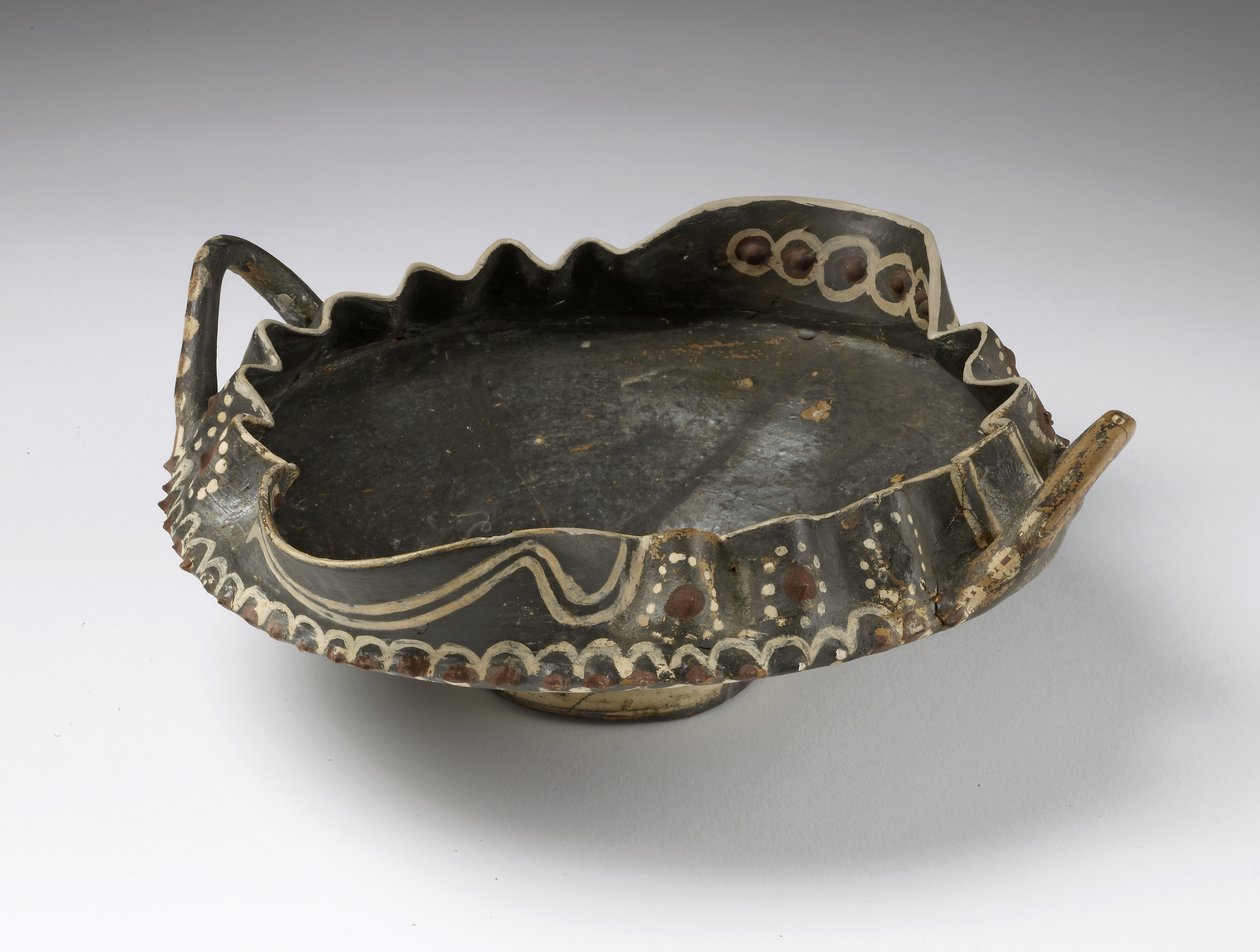 Filiżanka z falistym brzegiem, Knossos, okres środkowego minojskiego, ok. 1800 pne (ceramika malowana) autorstwa Minoan