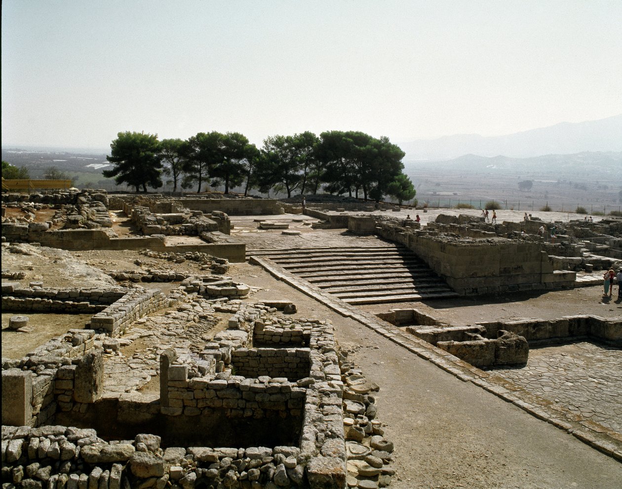 Widok ruin Fajstos, 2700-1200 pne autorstwa Minoan