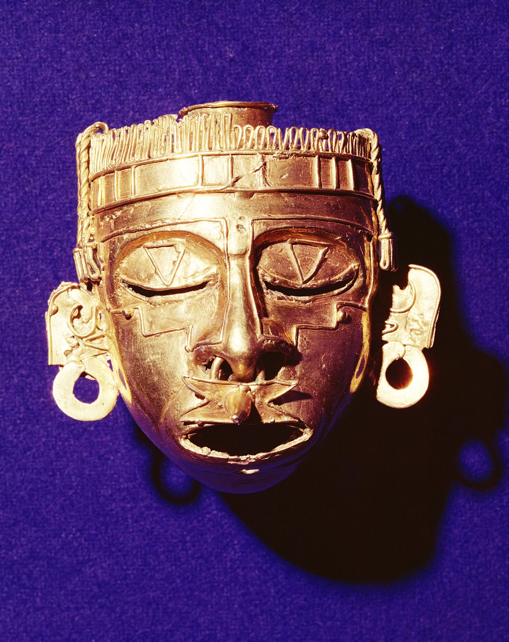 Maska boga Xipe Totec, z grobowca 7, Monte Alban, 1300-1450 (złoto) autorstwa Mixtec