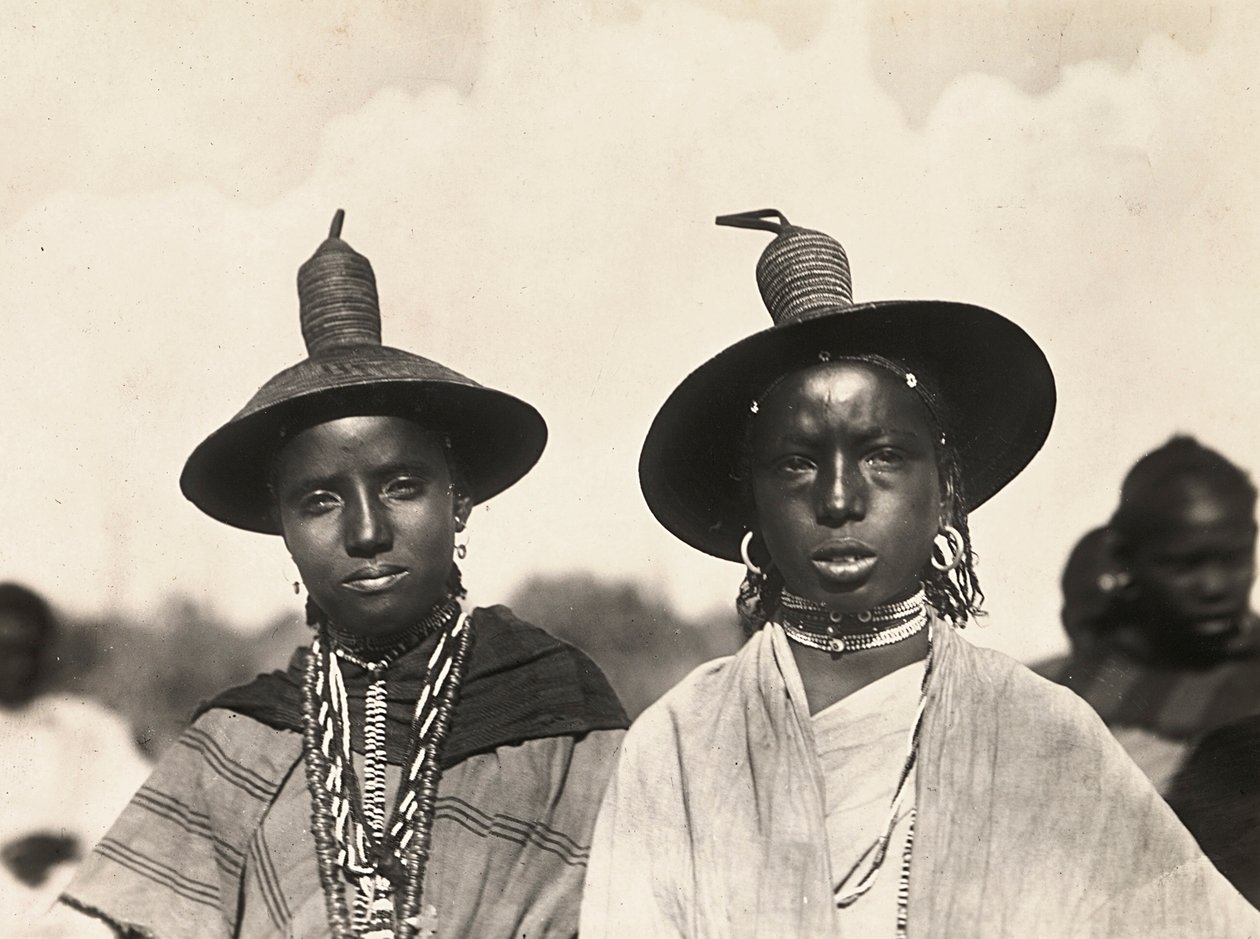 „Budowanie imperium” w epoce faszystowskiej: abisyńska elegancja, 09.05.1936 (zdjęcie czarno-białe) autorstwa Modestino Baldinetti