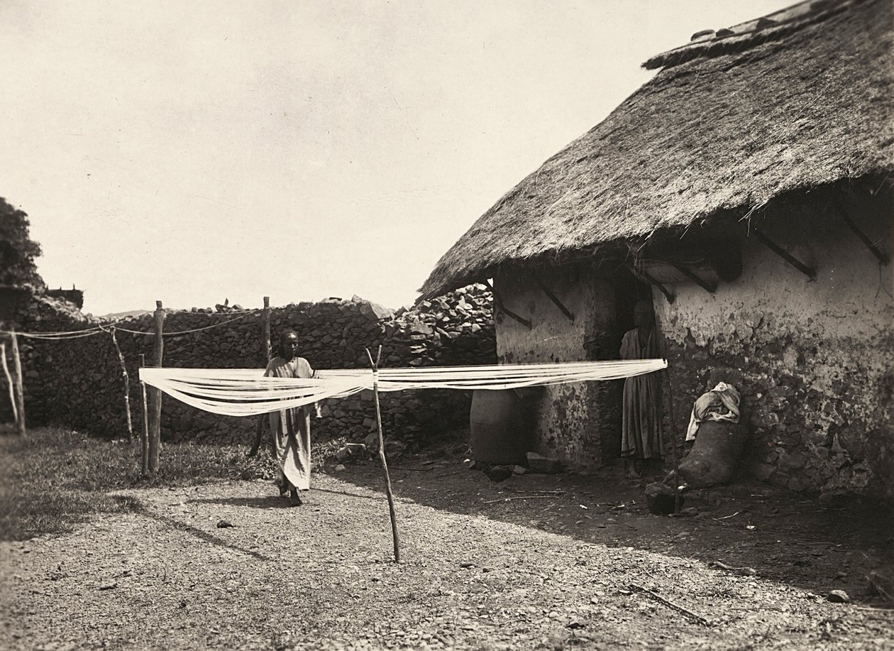 „Budowanie imperium” w epoce faszystowskiej: przygotowania do tkania, 09.05.1936 (zdjęcie czarno-białe) autorstwa Modestino Baldinetti