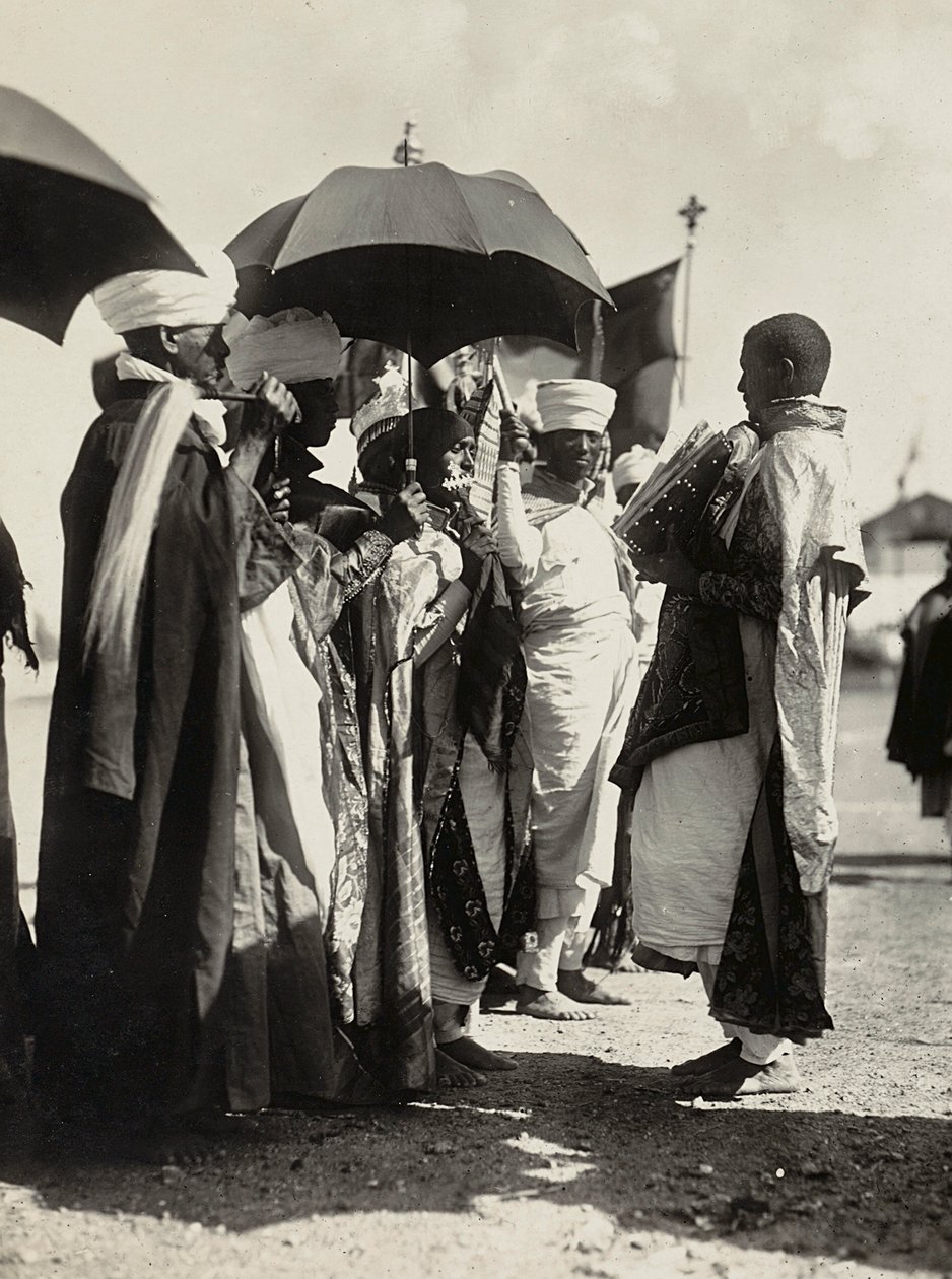 Budowanie imperium w epoce faszystowskiej: czytanie ewangelii, 09.05.1936 (zdjęcie czarno-białe) autorstwa Modestino Baldinetti