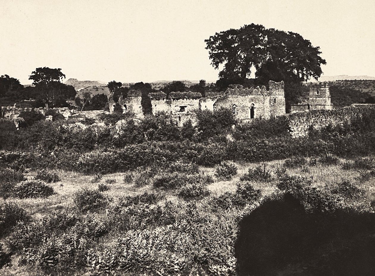 Budowanie imperium w epoce faszystowskiej: Zamek króla Fasiladasa w Gondar, Etiopia, 09.05.1936 (zdjęcie czarno-białe) autorstwa Modestino Baldinetti