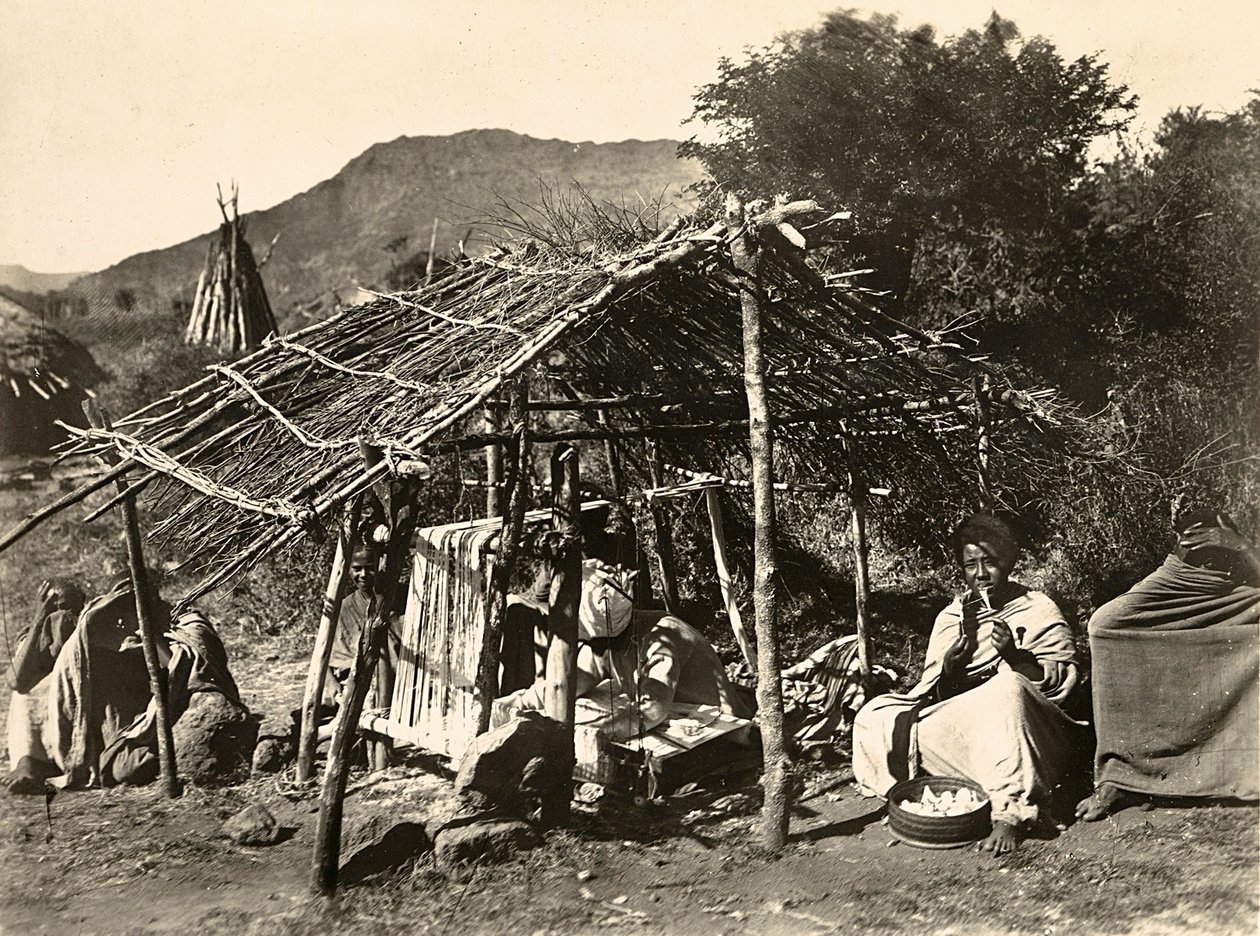 Budowanie imperium w epoce faszystowskiej: kobiety zajmujące się tkaniem, 09.05.1936 (zdjęcie czarno-białe) autorstwa Modestino Baldinetti