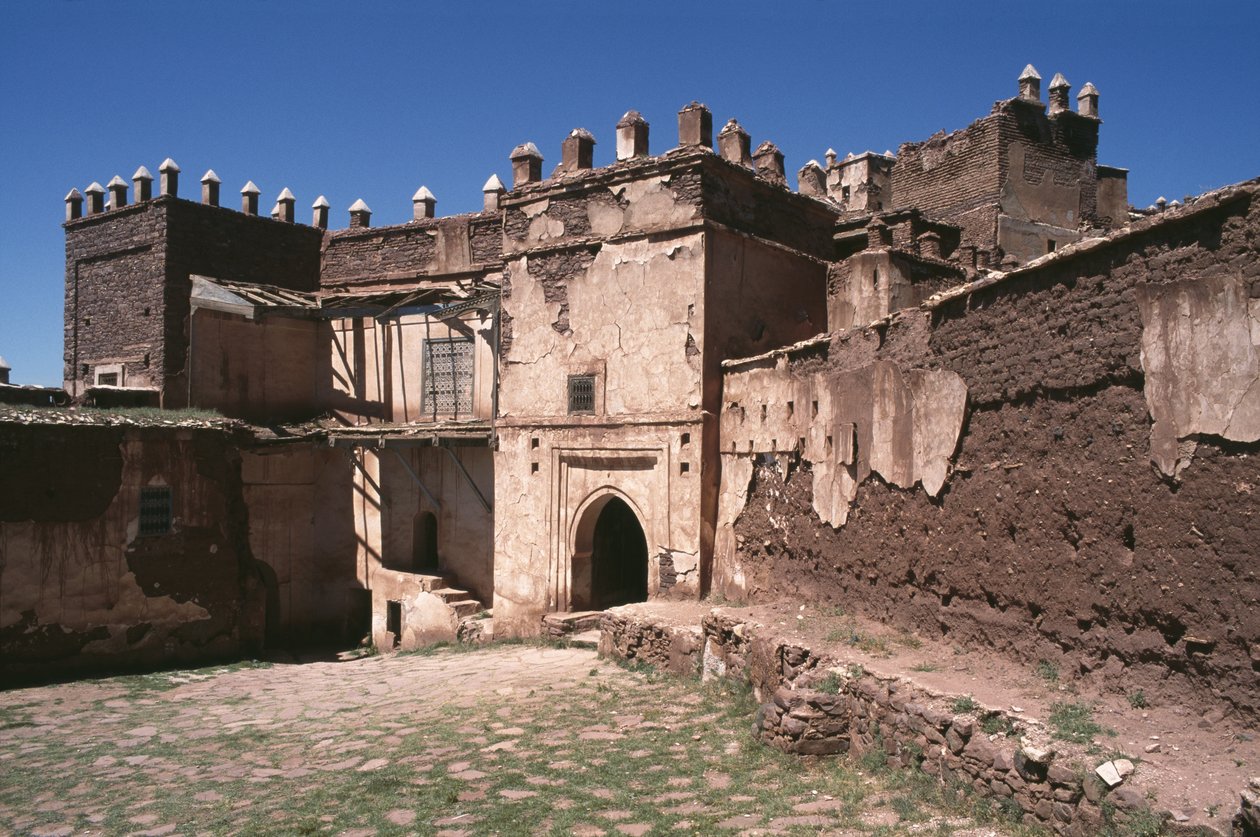 Zewnętrzny widok na Kasbah Thamiel glaoui autorstwa Moroccan School