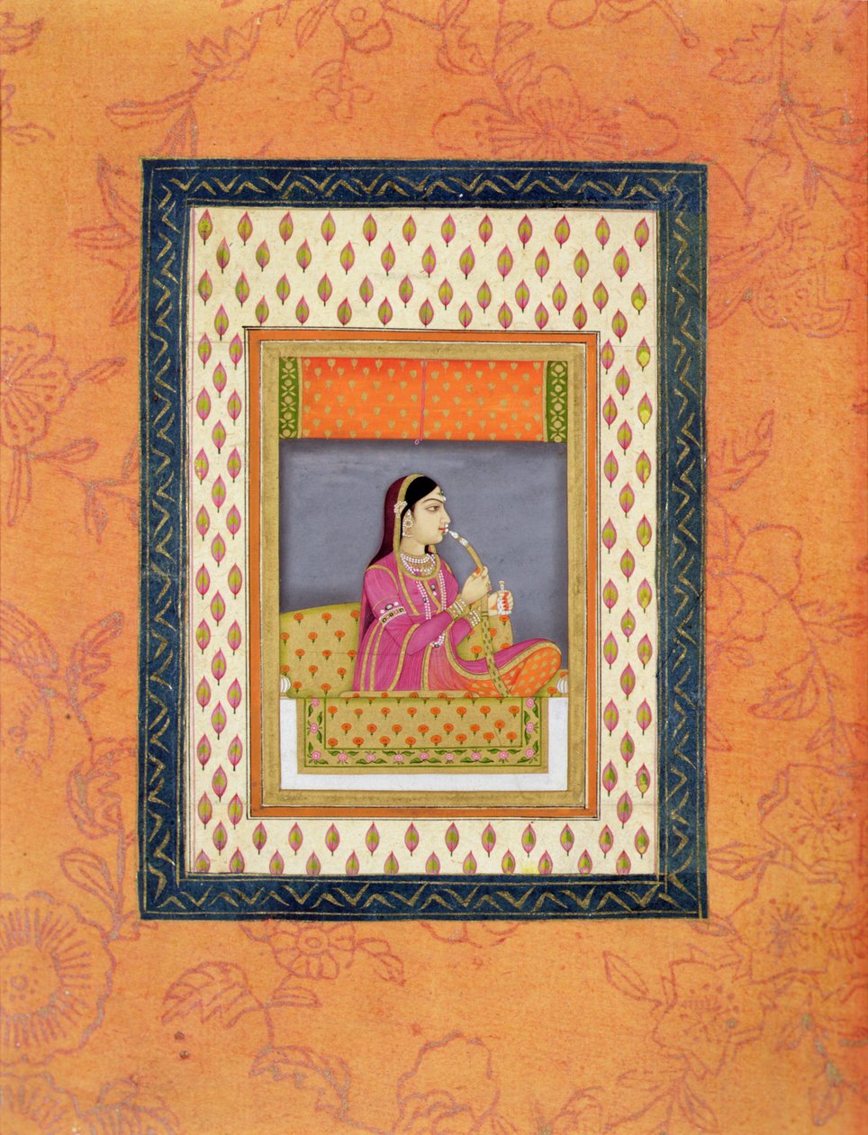 Pani paląca fajkę wodną i trzymająca flakonik perfum, ok. 1760 (nieprzezroczyste wc na papierze) autorstwa Mughal School