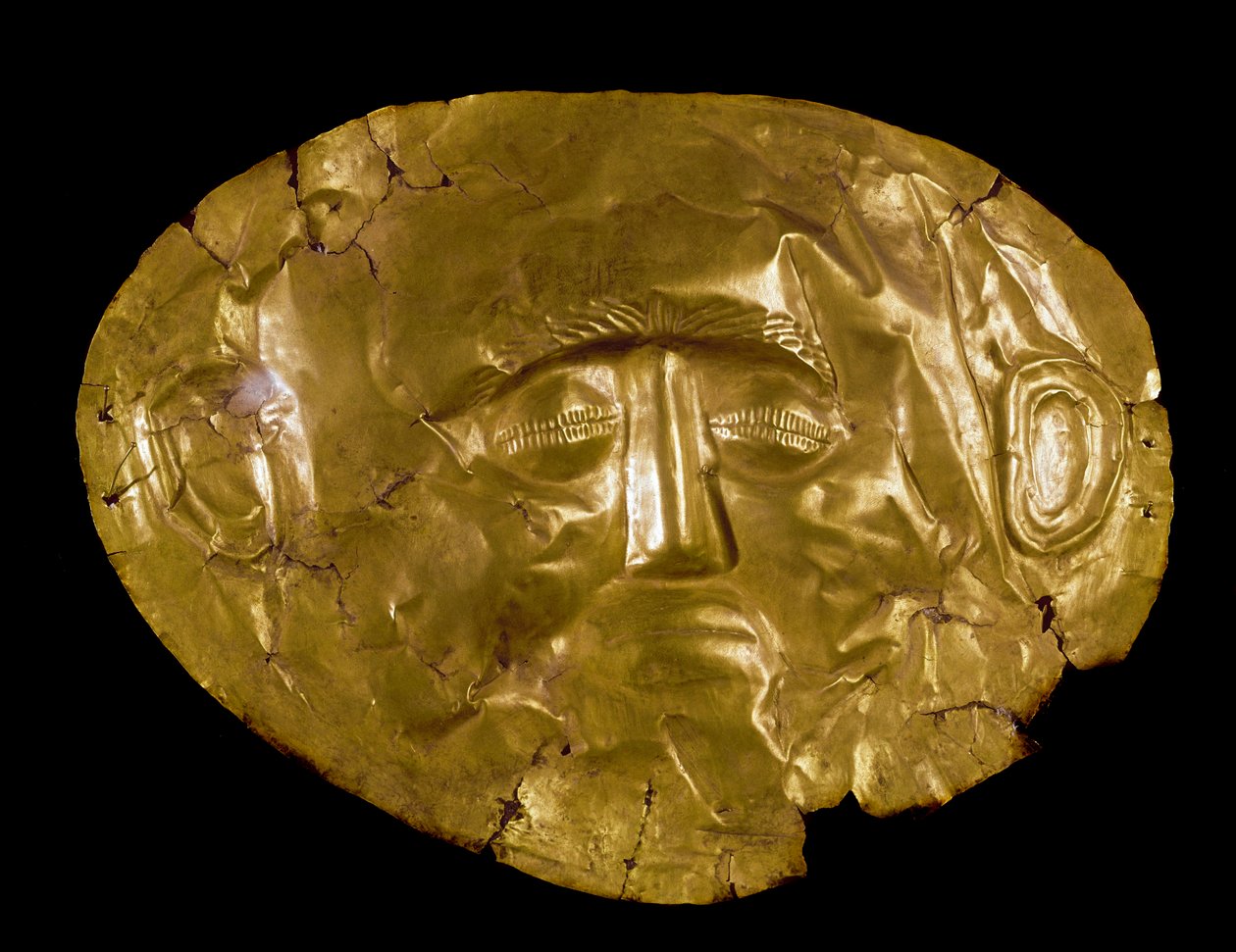 Sztuka myceńska: złota maska. Z terenu Mycenów. Ateny z XVI w. p.n.e., narodowe muzeum archeologiczne - sztuka mykeńska: złota maska pogrzebowa z Myken. XVI w. p.n.e. Narodowe Muzeum Archeologiczne, Ateny, Grecja autorstwa Mycenaean