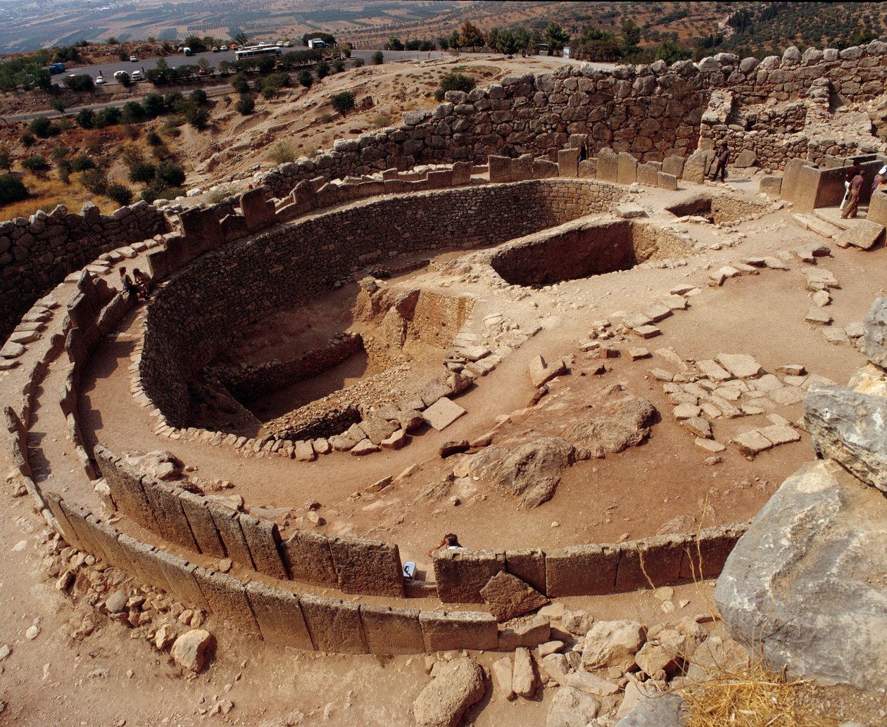 Cywilizacja mykeńska: krąg grobowców na starożytnym terenie Myken. 1300 pne. autorstwa Mycenaean