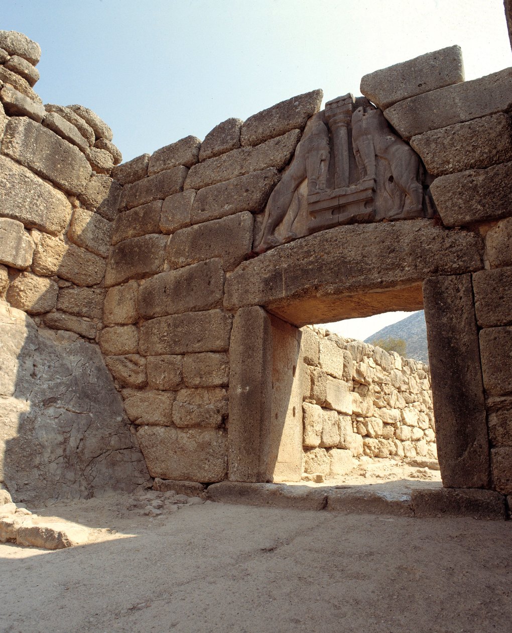 Widok na Bramę Lwów w mieście Mykeny, Grecja autorstwa Mycenaean