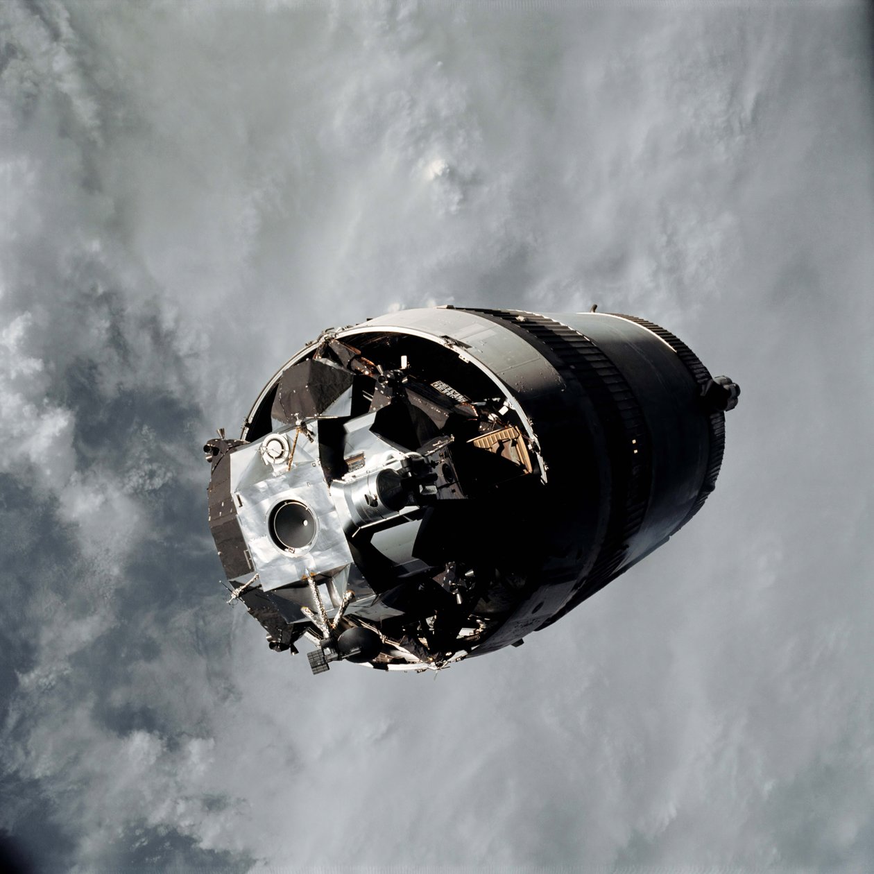Apollo 9 - NASA, 1969. autorstwa NASA Images