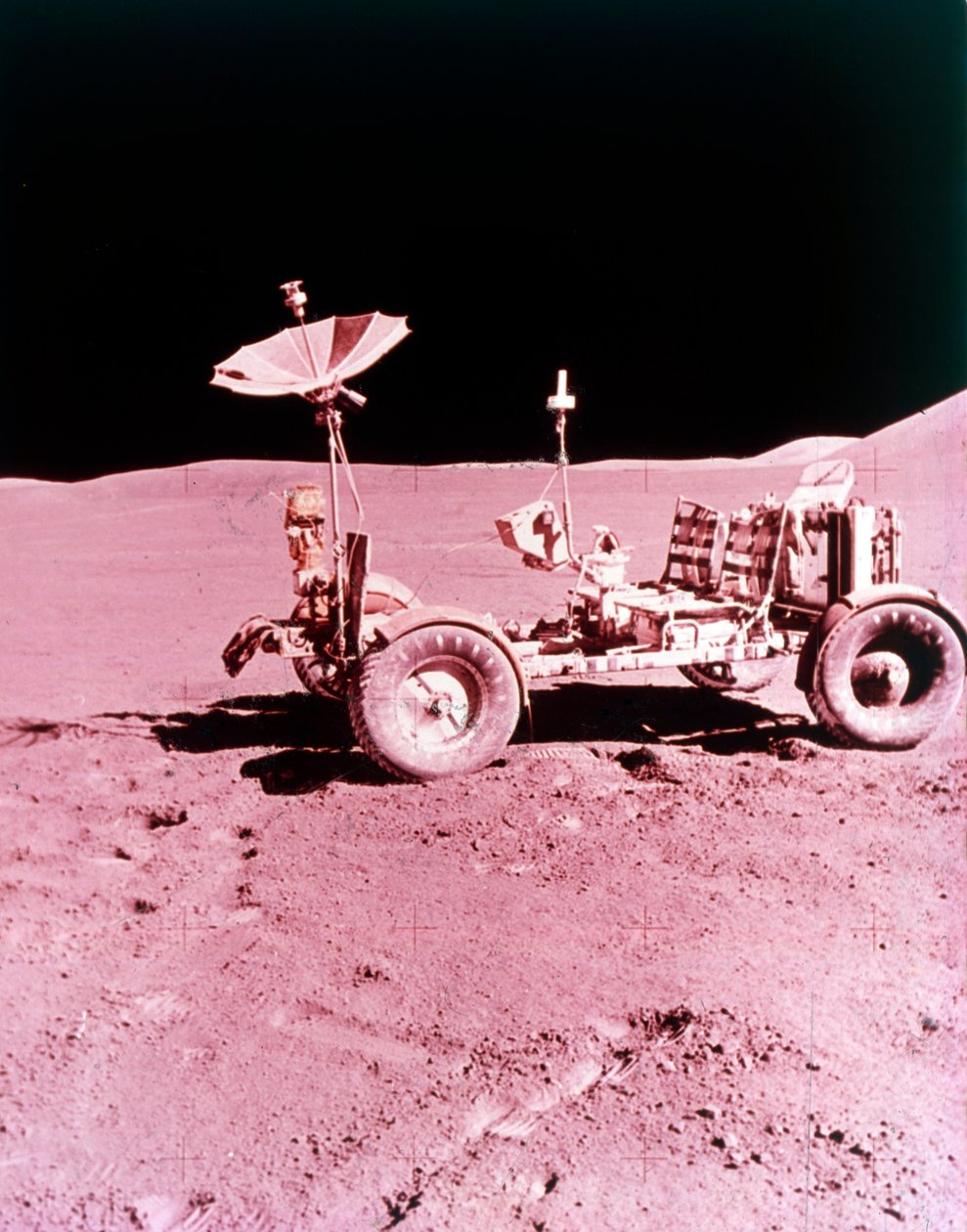 Pierwszy księżycowy pojazd wędrujący, Apollo 15, lipiec 1971. autorstwa NASA Images