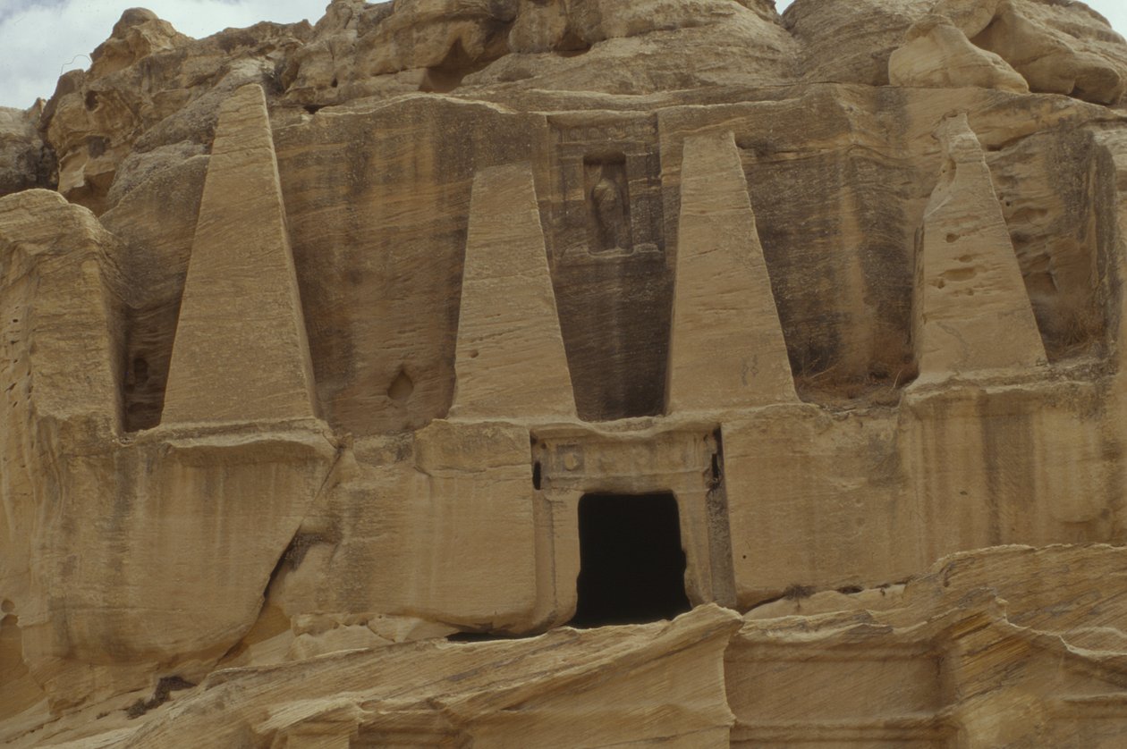 Pomnik Piramid autorstwa Nabatean