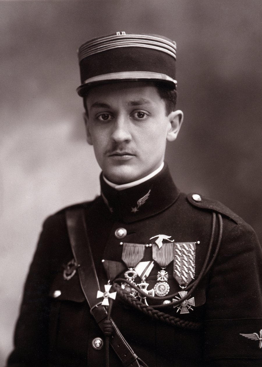 Portret Georgesa Guynemera (1894-1917), francuskiego pilota wojennego, który zginął w I wojnie światowej 1914-1918 (zdjęcie) autorstwa Nadar