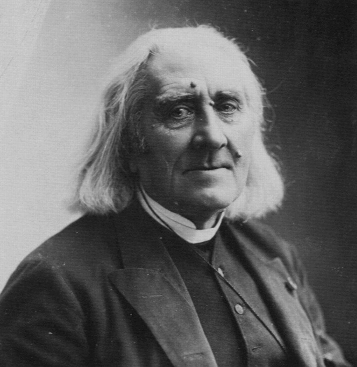 Franciszek Liszt, węgierski kompozytor i pianista, 1886 autorstwa Nadar