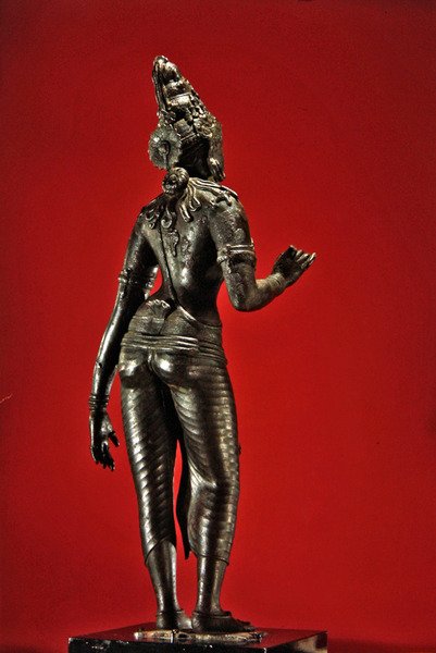Stojąca Parvati, Okres Chola (880-1279), pierwsza ćwierć X wieku (stop miedzi) autorstwa Nadu Tamil