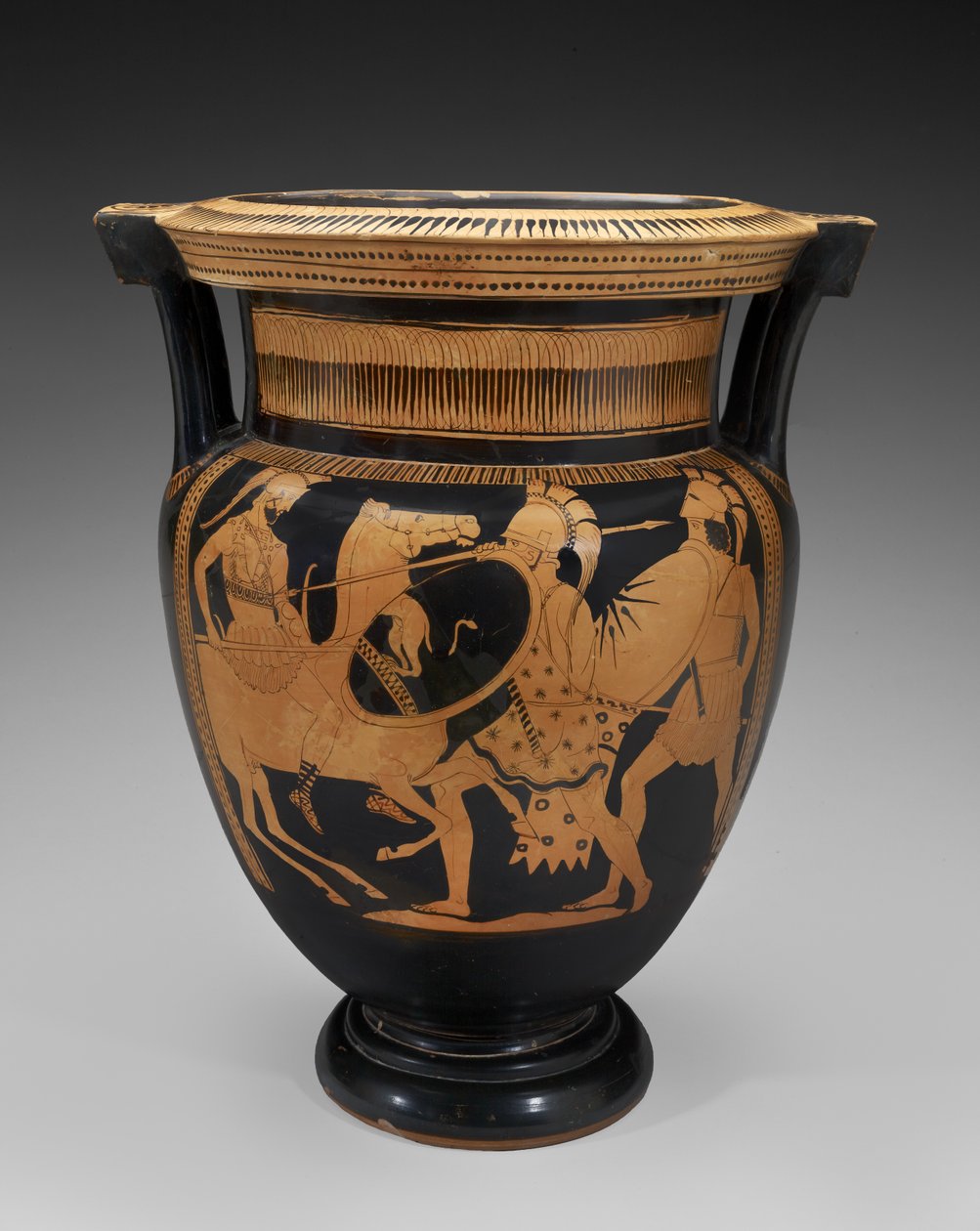 Czerwona figura Krater z terakoty z kolumną ze sceną bitwy, 460-450 pne (terakota) autorstwa Naples Painter (attr. to)
