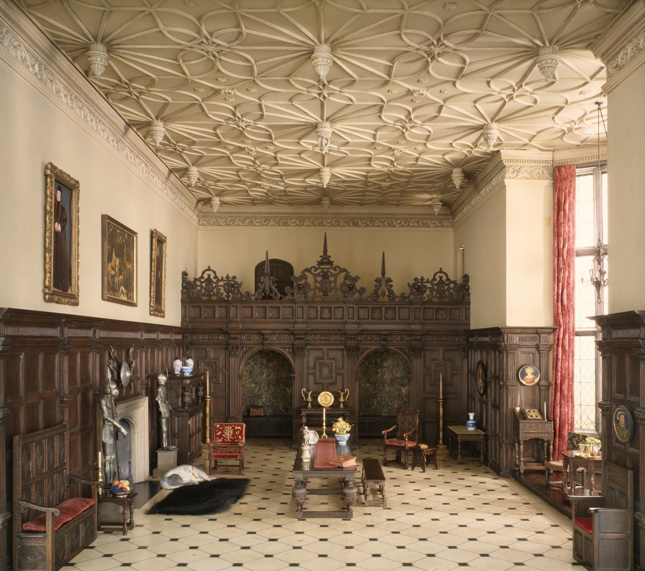 E-1: Wielka sala angielska z okresu późnego Tudorów, 1550-1603 autorstwa Narcissa Niblack Thorne
