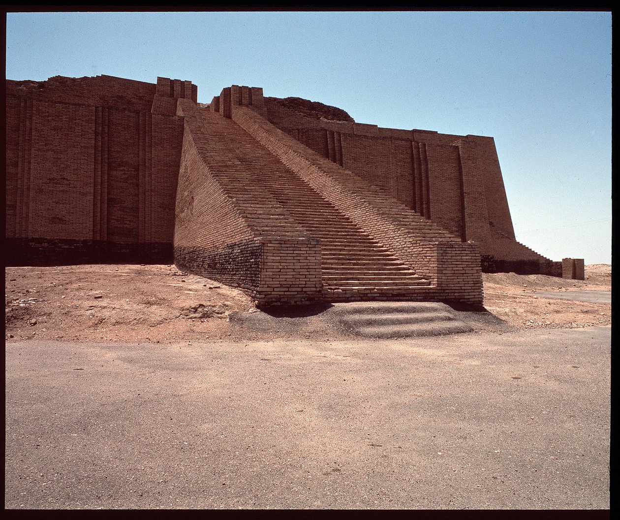 Widok klatki schodowej zrekonstruowanego zigguratu, 2050 pne autorstwa Neo Sumerian