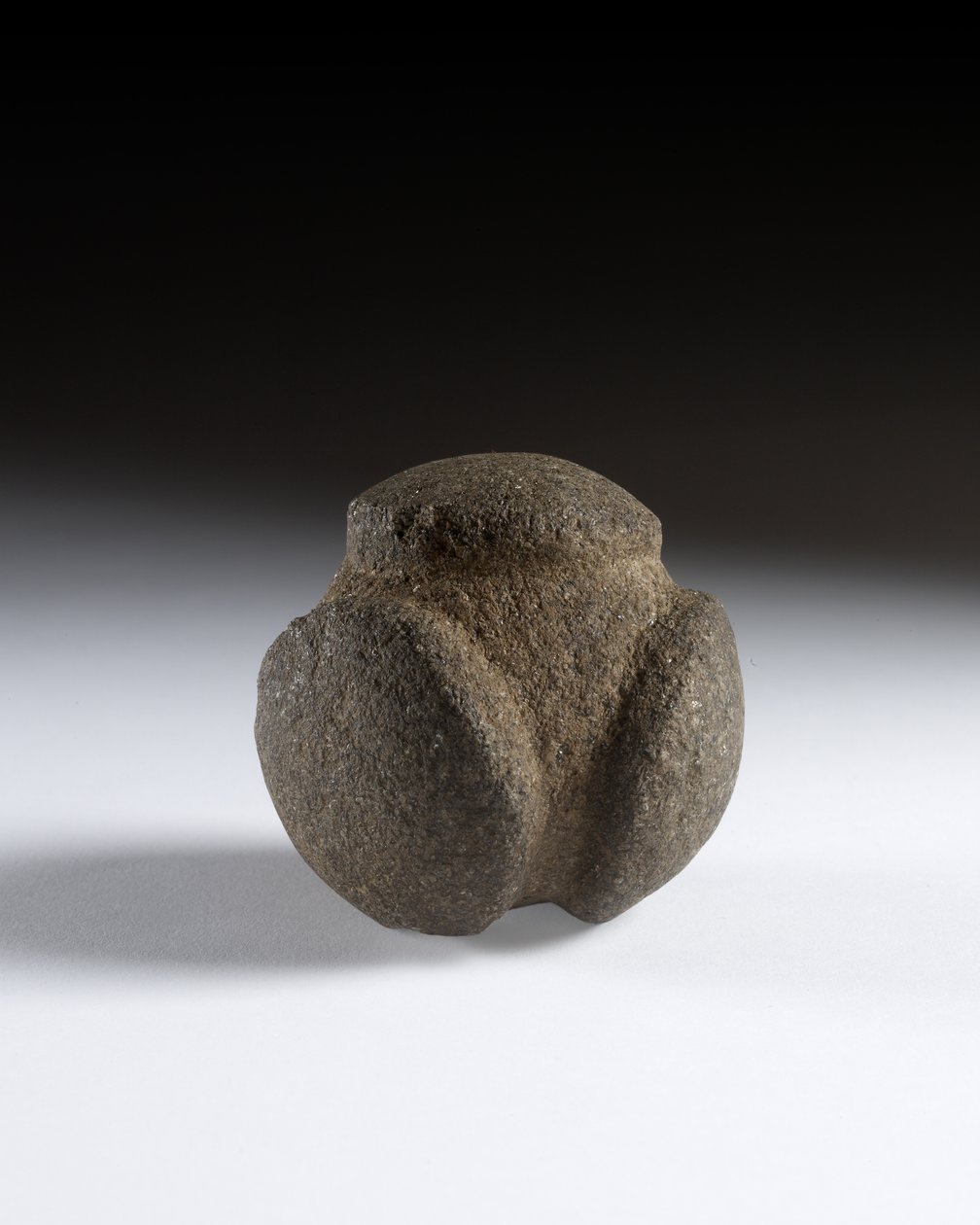 Rzeźbiona kula, późny neolit, Szkocja, ok. 3750-2000 pne autorstwa Neolithic
