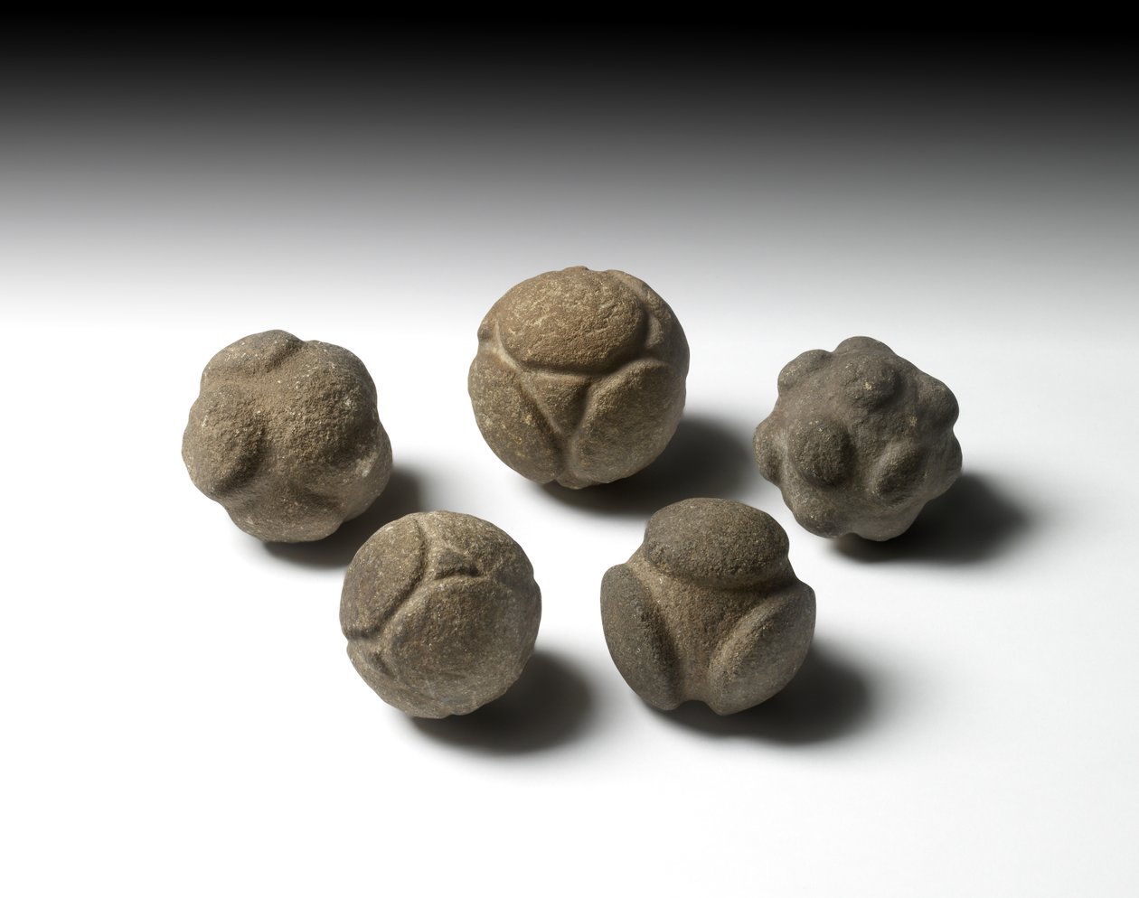 Rzeźbiona kula, późny neolit, Szkocja, ok. 3750-2000 p.n.e. autorstwa Neolithic