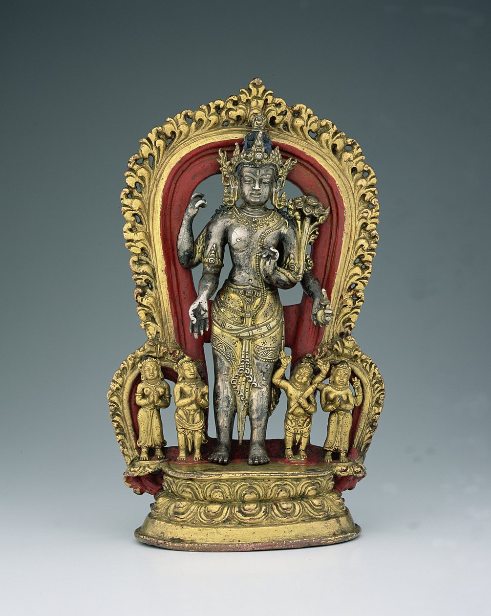 Jatamukuta Lokesvara, królestwo Khasa Malla (1100-1484) (paczka złocona, stop miedzi i pigment) autorstwa Nepalese School