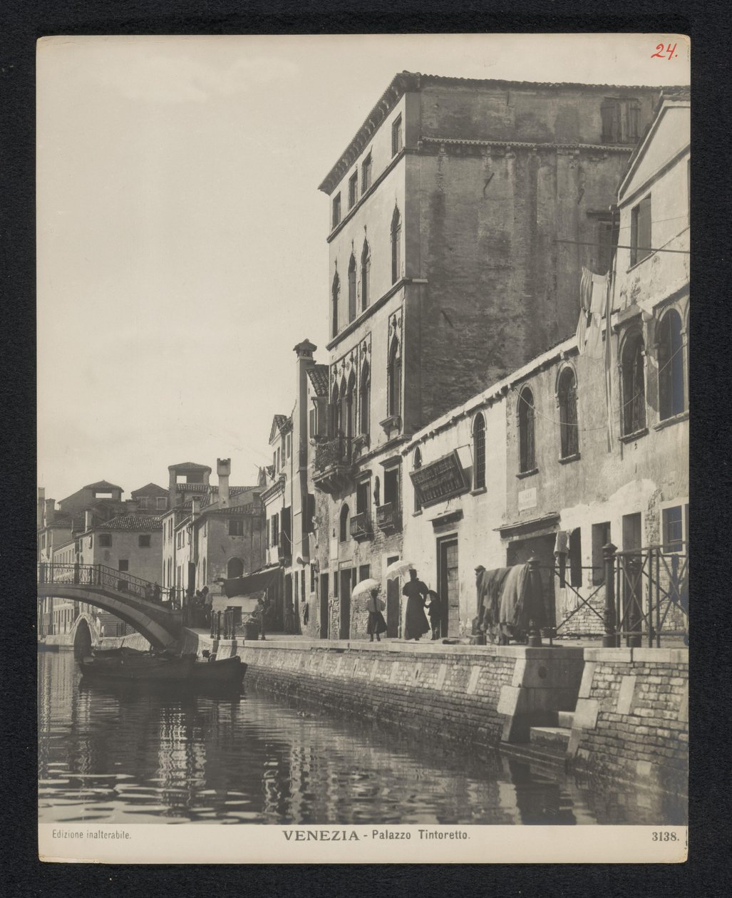Na zewnątrz domu Tintoretta w Wenecji Wenecja - Palazzo Tintoretto (tytuł na obiekcie) autorstwa Neue Photographische Gesellschaft