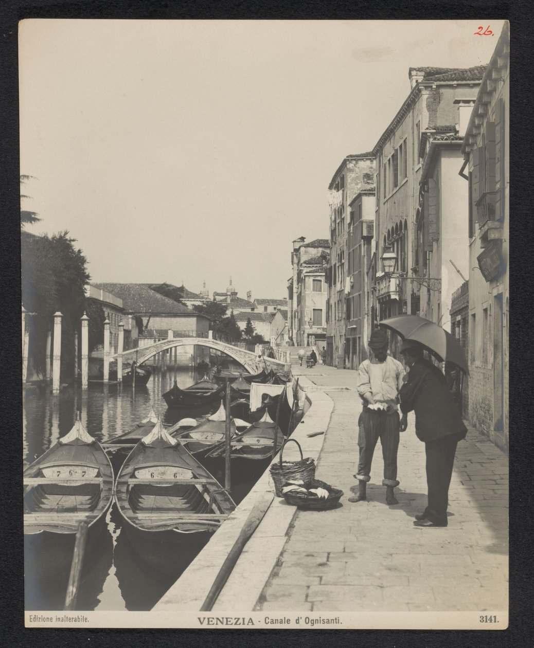Gondole na Canale di Ognissanti w Wenecji Wenecja - Canale d